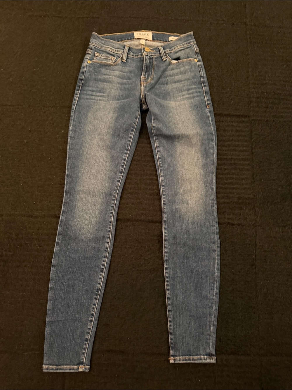 Frame Denim Skinny Jeans in Medium Blue Wash